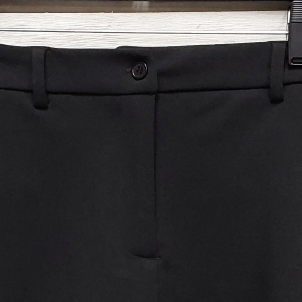 Scuba Stretch Bermuda Short | Redy | 2 - Picture 3 of 9
